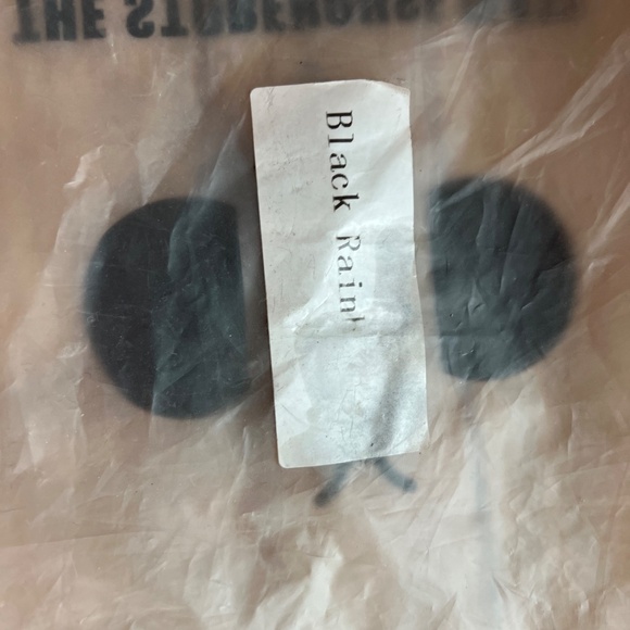 Storehouse Flats - Black Rainbow - Picture 3 of 4